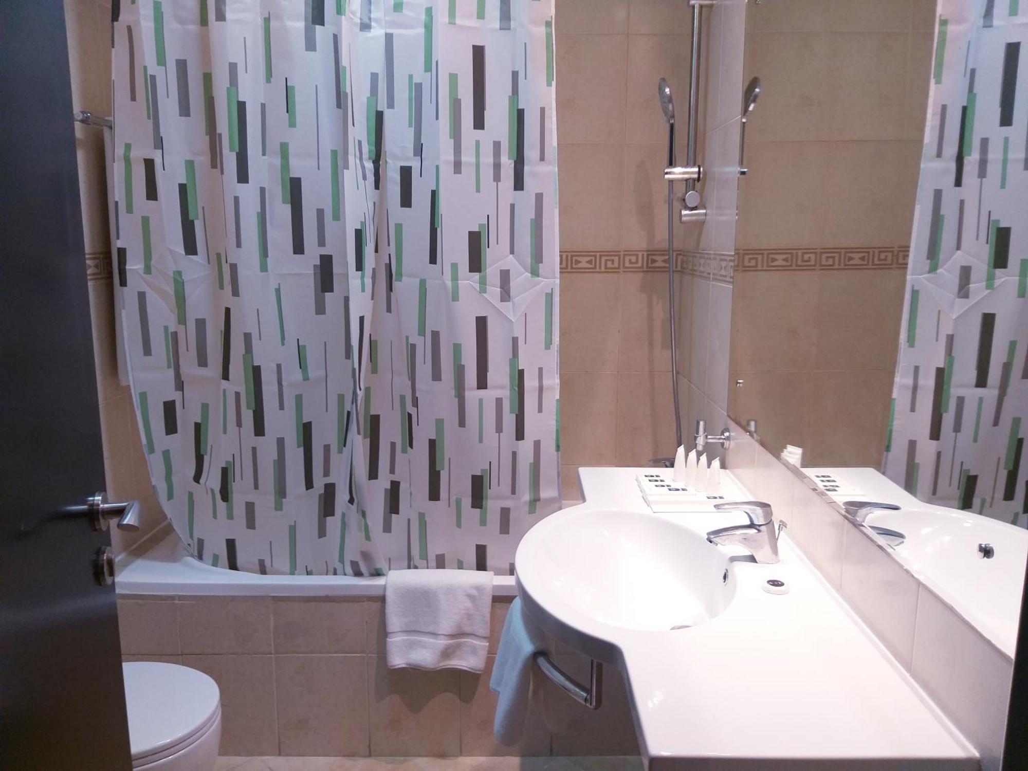 Lovely 1-Bedroom Apartment In The Heart Of Dubai Marina Exterior photo