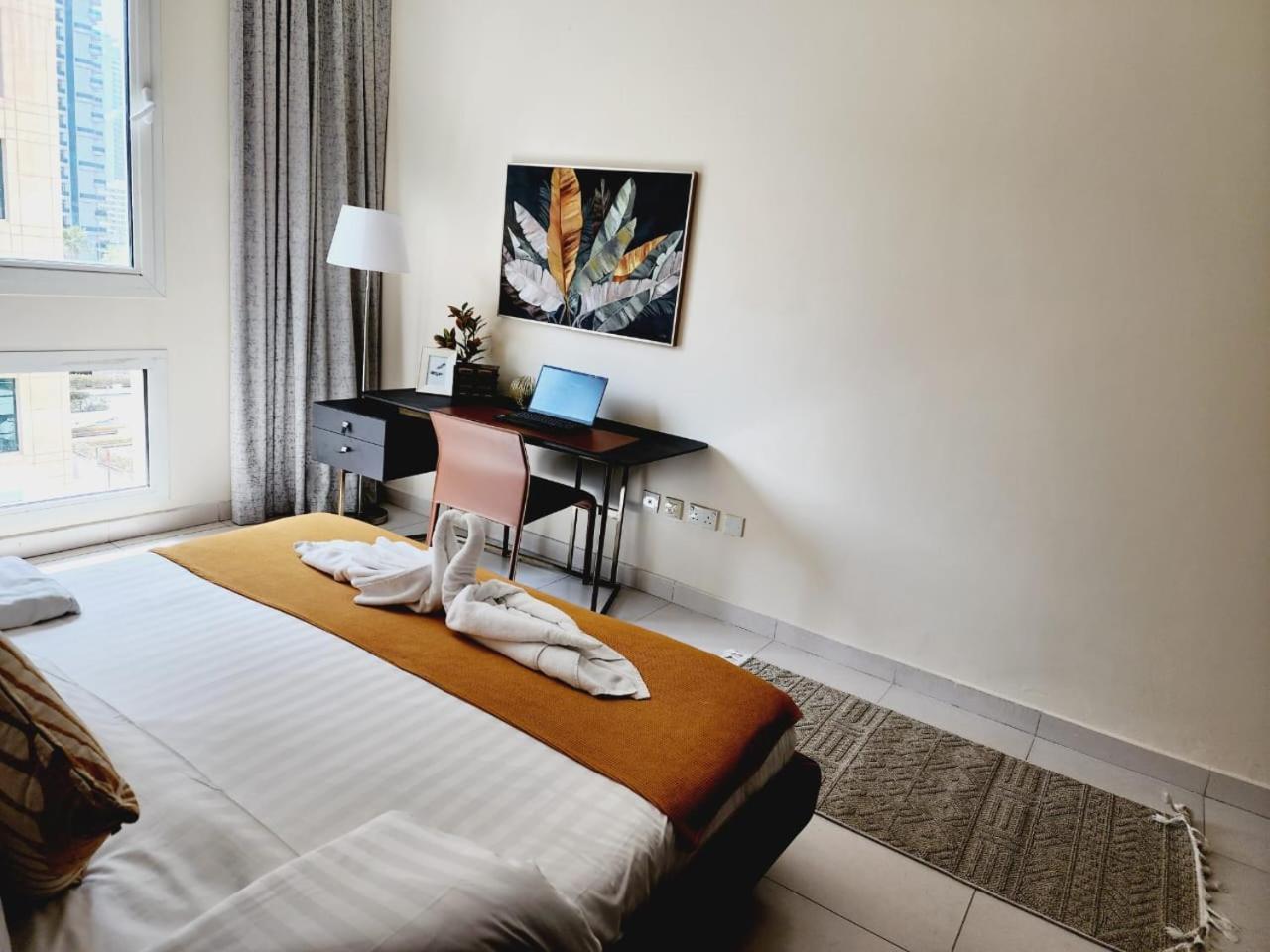Lovely 1-Bedroom Apartment In The Heart Of Dubai Marina Exterior photo